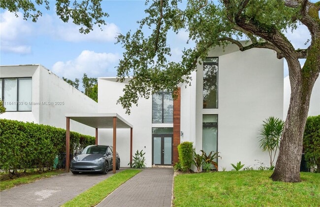 property at 8640 Arboretum Ln