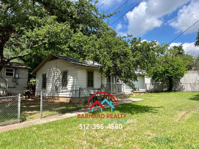 property at 1007 N LBJ Dr