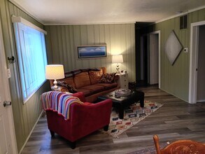 207 Walnut St in Edinboro, PA - Foto de edificio - Building Photo