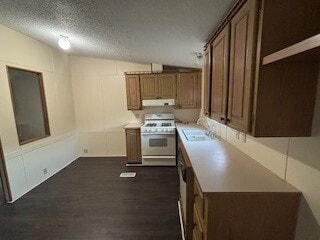 property at 831 N Pontiac Trail