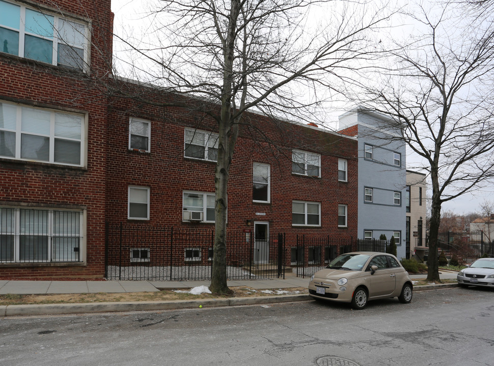 754 Girard St NW in Washington, DC - Building Photo