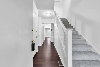 5246 Brynwood Dr in Columbus, OH - Foto de edificio - Building Photo