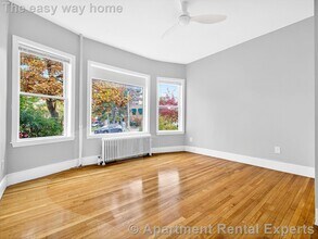 1576 Cambridge St in Cambridge, MA - Foto de edificio - Building Photo