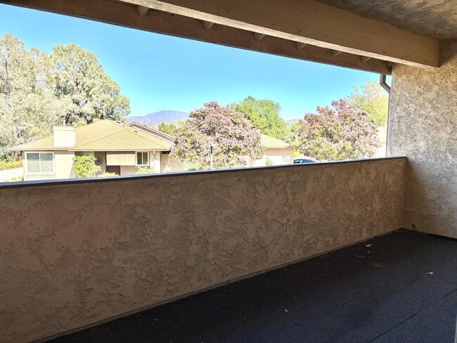 20038 Ave Of The Oaks in Santa Clarita, CA - Building Photo - Building Photo