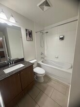 245 Ross Dr in New Westminster, BC - Building Photo - Building Photo