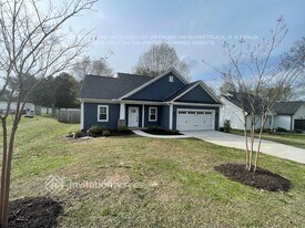 9825 Rich Hatchet Rd in Huntersville, NC - Building Photo