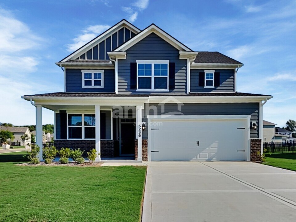 5236 Valor Dr in Murfreesboro, TN - Foto de edificio