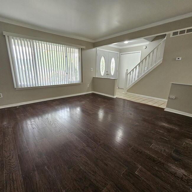 50015 Foxcrest St in New Baltimore, MI - Foto de edificio - Building Photo