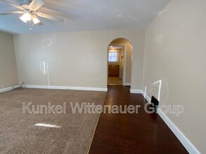 407 W Van Buren St in Belleville, IL - Building Photo - Building Photo