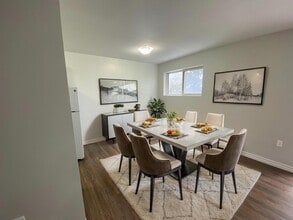 Huron Terrace Apartments in London, ON - Building Photo - Building Photo