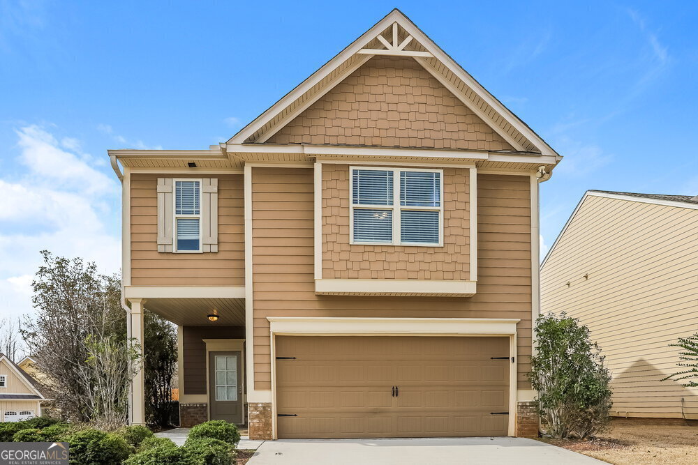 275 Stillwood Dr in Newnan, GA - Building Photo
