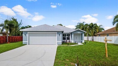 543 SW McComb Ave in Port St. Lucie, FL - Building Photo - Building Photo