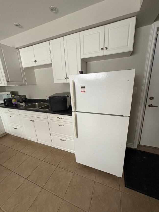 property at 21 Stirling Ave S