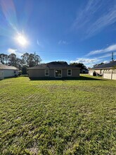 176 Pine Grove Dr in Palm Coast, FL - Building Photo - Building Photo