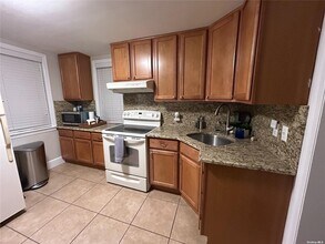 43 Willis Ave in Syosset, NY - Building Photo - Building Photo