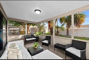 5404 NW 25th Ave in Fort Lauderdale, FL - Building Photo