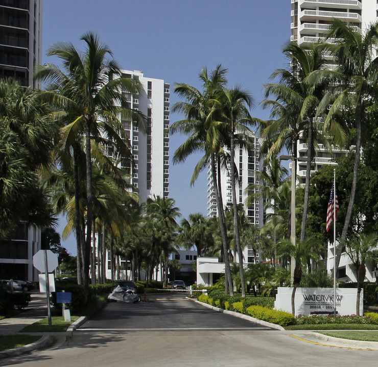 Waterview Condominium in Aventura, FL - Building Photo