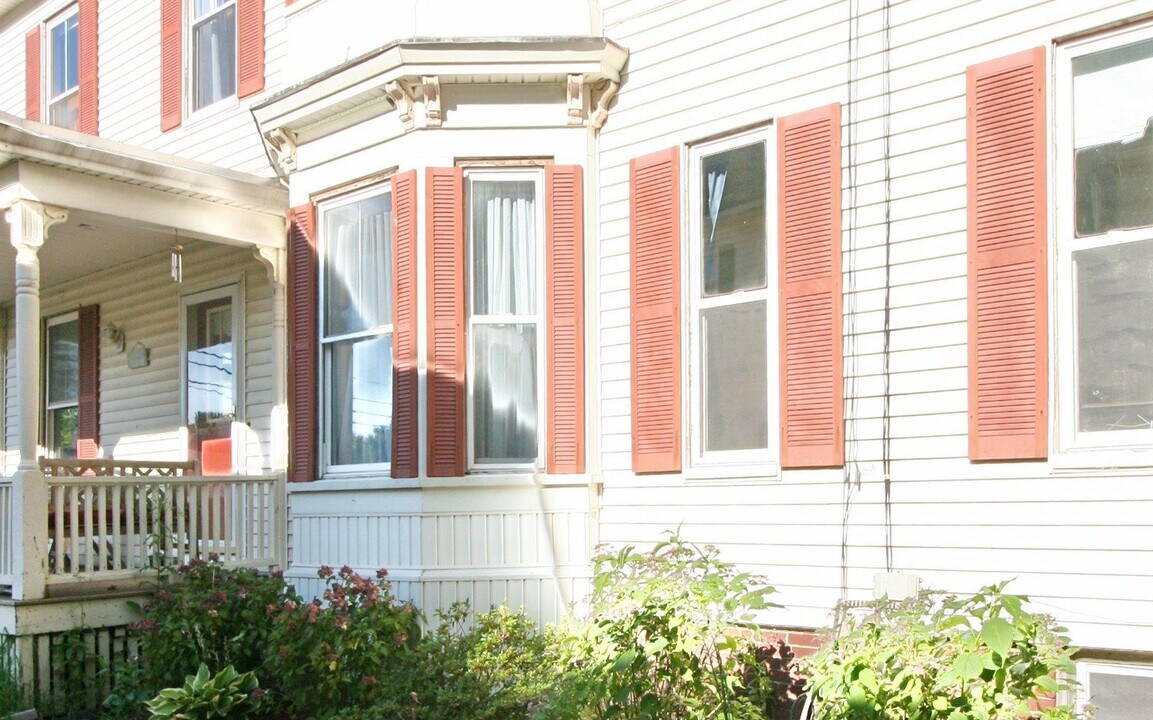 10 Trakey St in Dover, NH - Building Photo