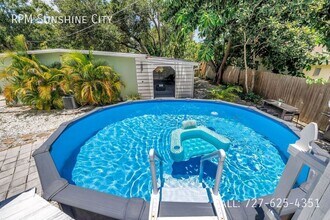 6719 13th St N in St. Petersburg, FL - Building Photo - Building Photo