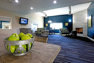 Chatham Hills in Farmington, MI - Foto de edificio - Interior Photo