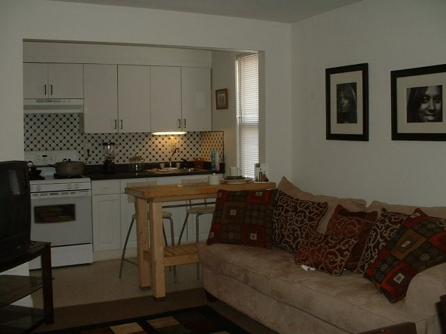 property at 2582 Richmond Ter