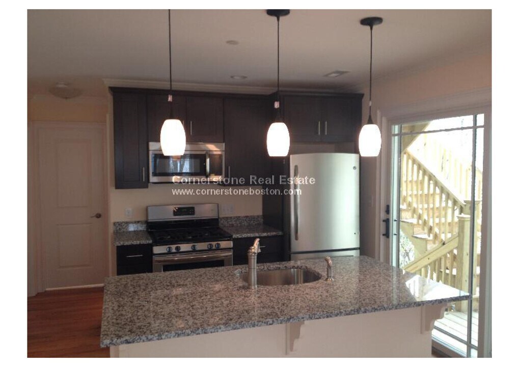 75-77 Beechcroft St in Boston, MA - Building Photo