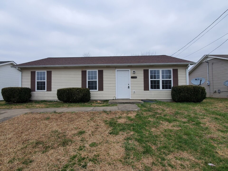 1116 Keith Ave in Oak Grove, KY - Building Photo