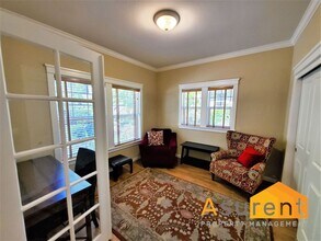 463 Holly St in Ashland, OR - Building Photo - Building Photo