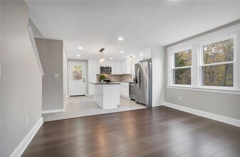 346 Middlebury Rd in Middlebury, CT - Building Photo - Building Photo