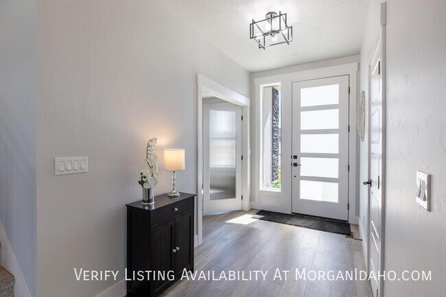 56 E Jarvis St in Meridian, ID - Building Photo - Building Photo