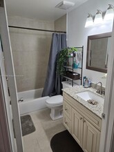 2810 River Run Cir E in Miramar, FL - Foto de edificio - Building Photo