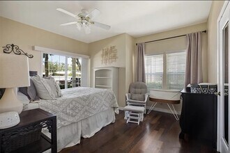 13818 Midland Rd in Poway, CA - Foto de edificio - Building Photo