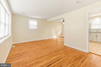 305 American Way in Voorhees Township, NJ - Building Photo - Building Photo