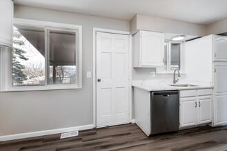 9515 Lowell Blvd in Westminster, CO - Building Photo - Building Photo