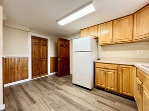 279 W Elm St, Unit 6 in Brockton, MA - Foto de edificio - Building Photo
