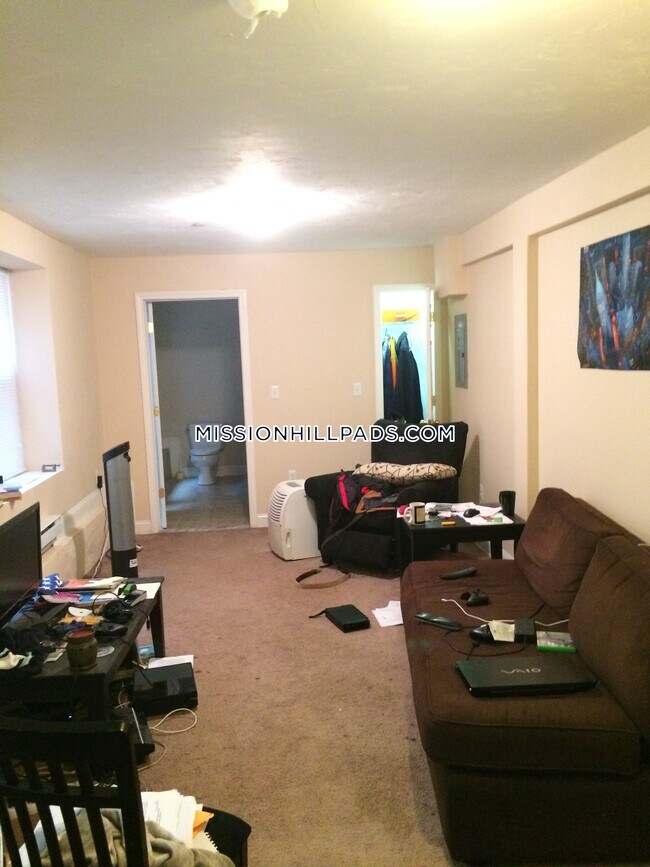 property at 881 Huntington Ave