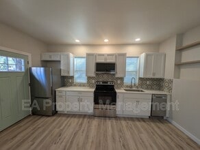 816 13th St NW in Albuquerque, NM - Building Photo - Building Photo