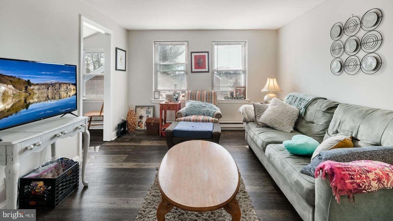 448 E Baltimore Ave, Unit 3 in Clifton Heights, PA - Building Photo