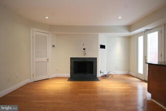 1809 Riggs Pl NW in Washington, DC - Building Photo - Building Photo
