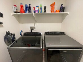 27474 Basalt Way in Moreno Valley, CA - Foto de edificio - Building Photo