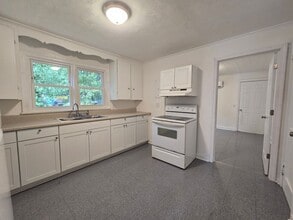 406 Birch St in Sanford, NC - Building Photo - Building Photo