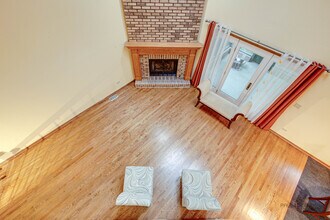 1613 Pebble Beach Dr in Hoffman Estates, IL - Building Photo - Building Photo
