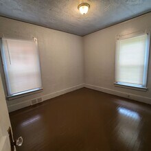 2549 Highland St in Detroit, MI - Building Photo - Building Photo