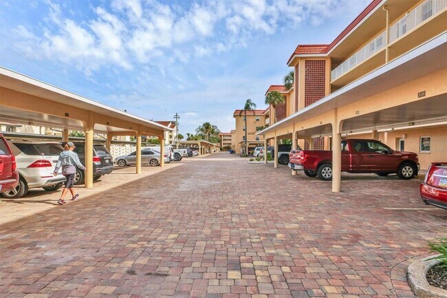 1250 N Portofino Dr in Sarasota, FL - Building Photo - Building Photo