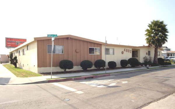 4802 W 141st St in Hawthorne, CA - Building Photo - Building Photo