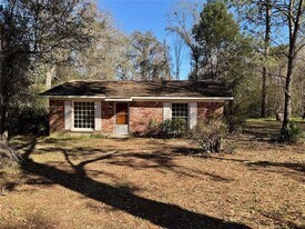 1728 Tew Dr in Mobile, AL - Building Photo