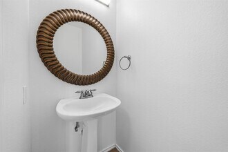 5712 Zachary Scott St in Austin, TX - Building Photo - Building Photo