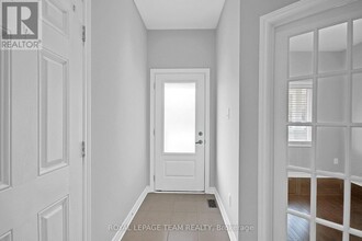 208 Mission Trail Cres in Ottawa, ON - Building Photo - Building Photo