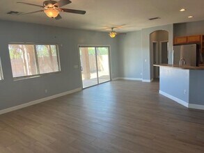 9428 S 35th Glen in Phoenix, AZ - Building Photo - Building Photo