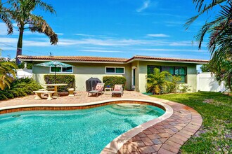 390 N Juno Ln in Juno Beach, FL - Building Photo - Building Photo